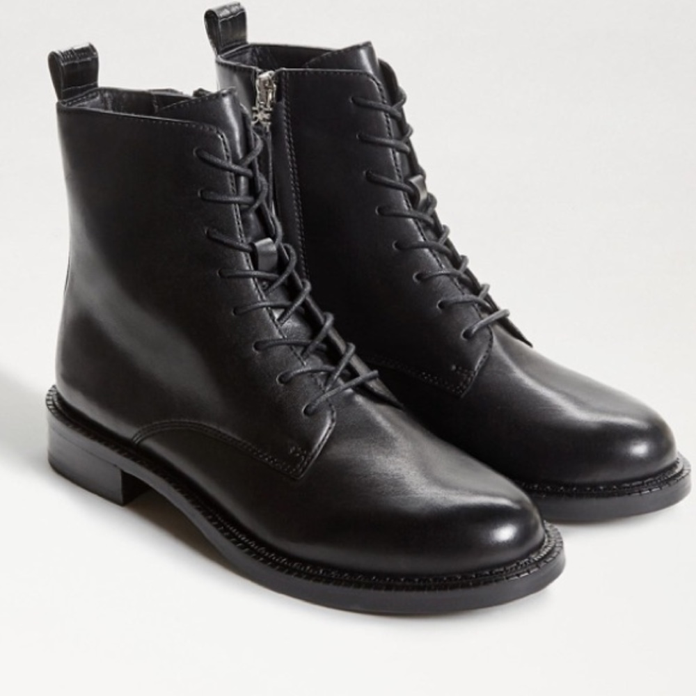 NWOT Sam Edelman Nina lace up boot